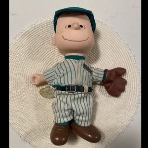 Peanuts. Knotts Berry Farm Linus 1952 collectible.